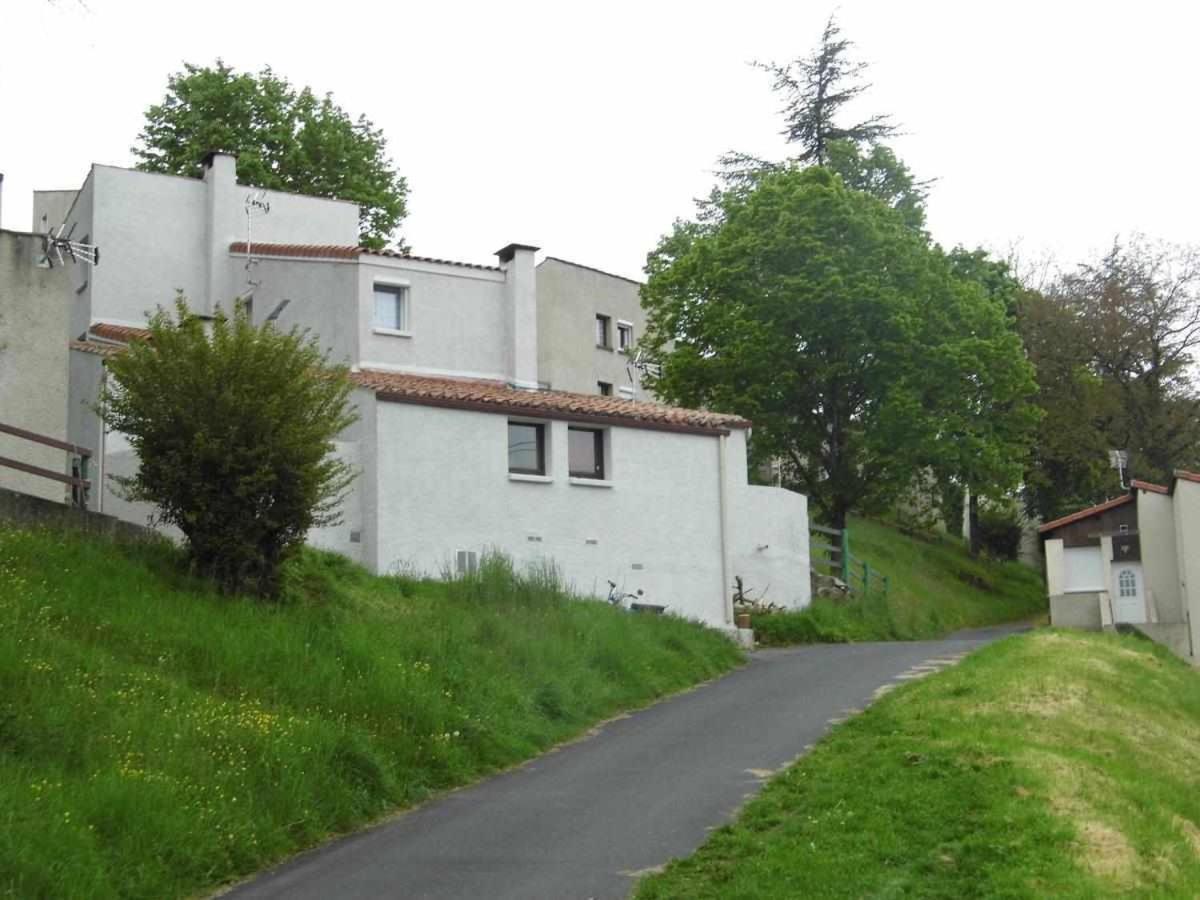 Villa Joli Petit T2 Calme Au Bord De Leau Vieille-Brioude Esterno foto